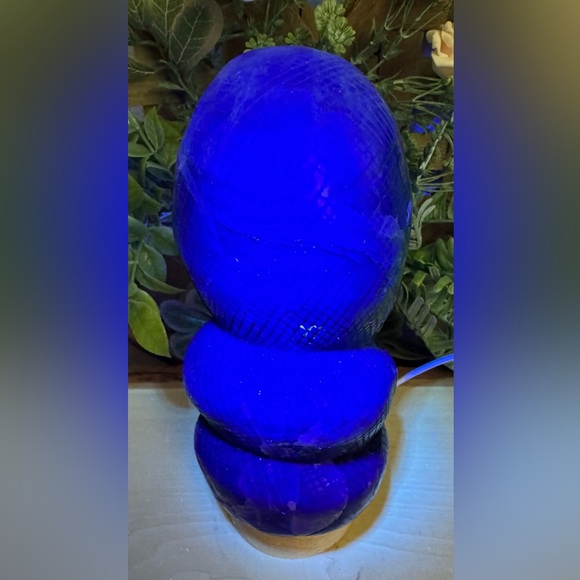 4lb Fluorite UV Reactive Snake w/ Light Stand - Picture 10 of 11